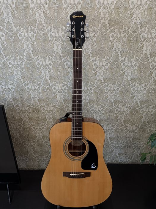 Акустична гітара Epiphone DR-100NA