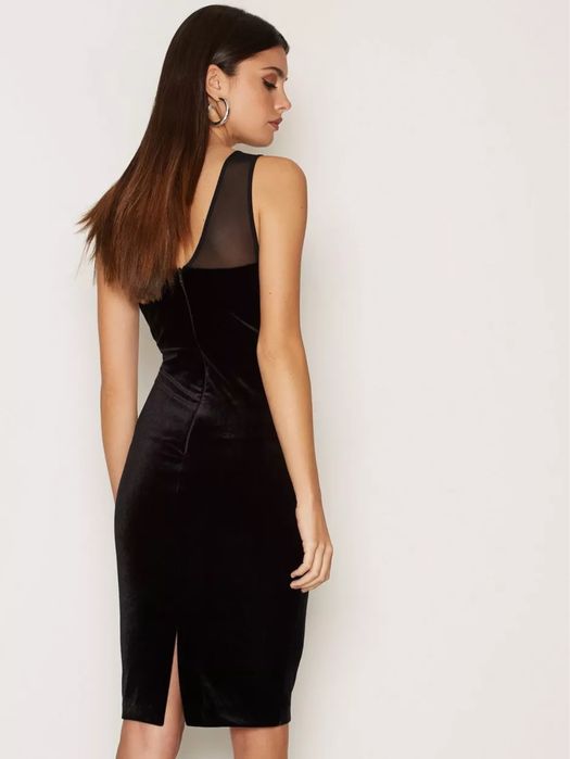 Жіноча сукня чорна