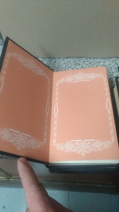 Edição Reservada aos Amigos do livro