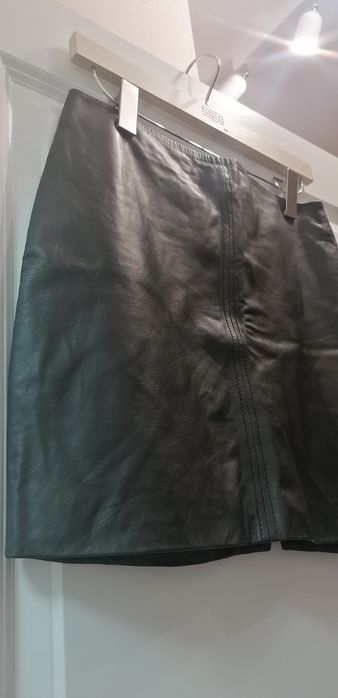 Skórzana mini r.36 H&M