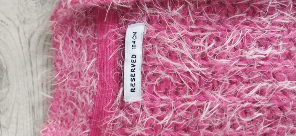 Sweter dla dziewczynki.