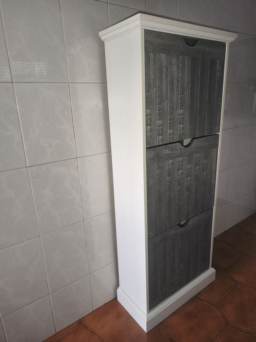 Sapateira moderna com 3 compartimentos