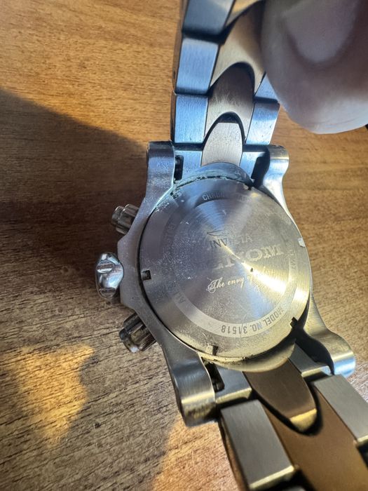 Invicta venom 31518 gold dragon
