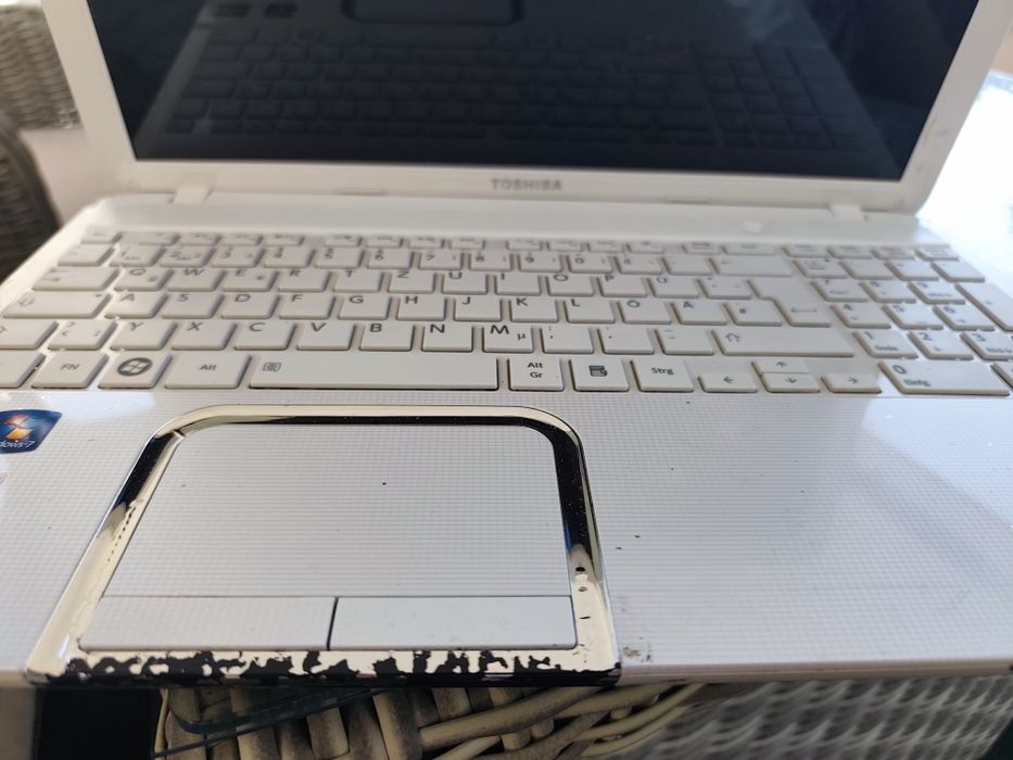 Laptop Toshiba satellite  l850D