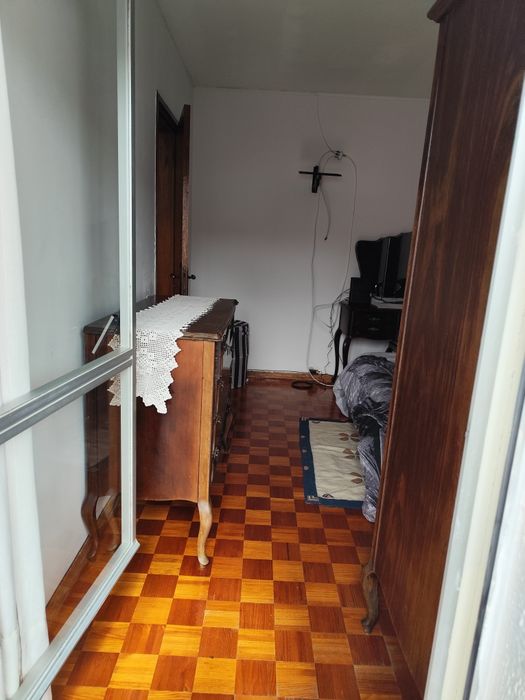 Quarto para alugar em Algueirão