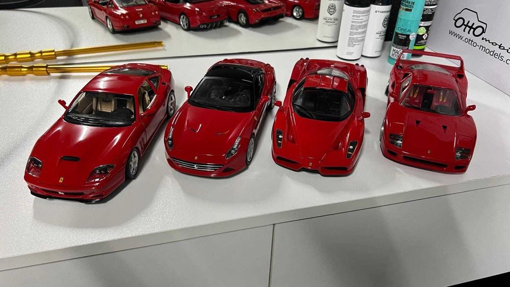 Coleção Miniaturas 1:18 - Lote 32 Carros (Ferrari, Lamborghini, Bugatti)