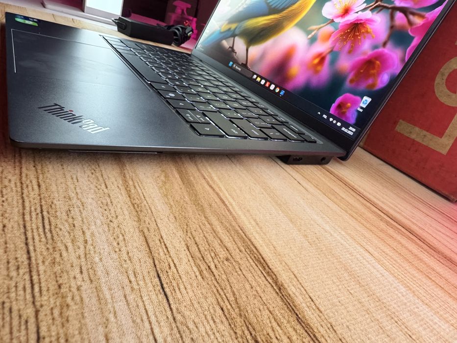 Lenovo ThinkPad X9-14 G1 Aura Ultra 7 258V 512/32GB OLED win 11 pro