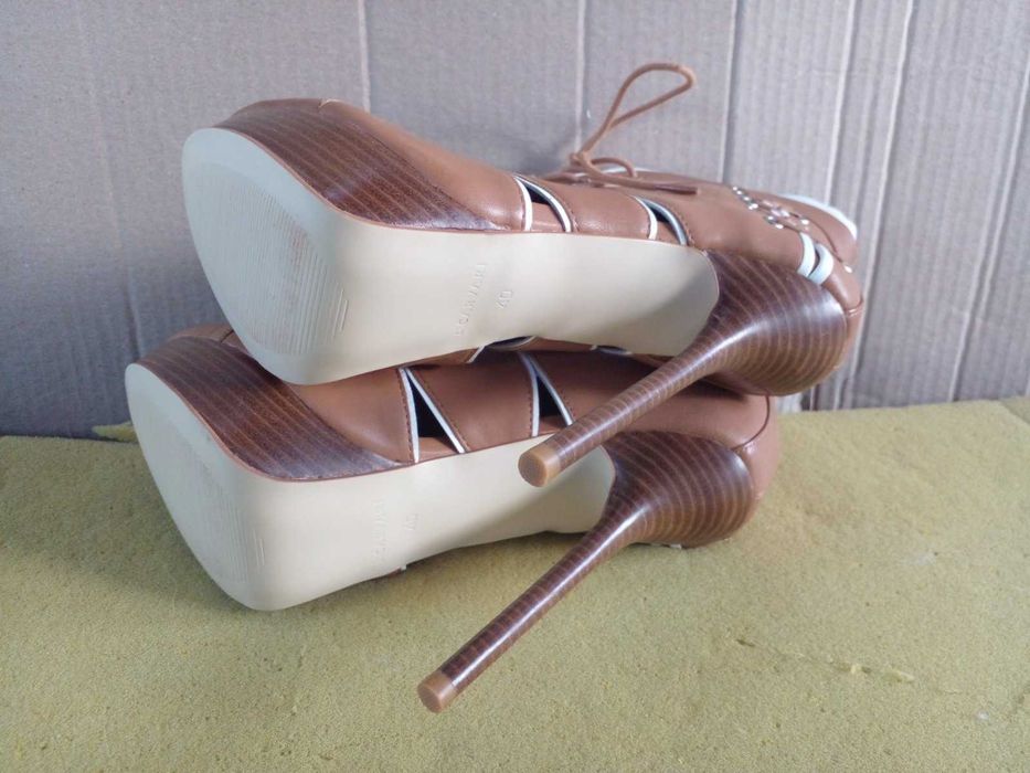 Продам туфли лабутены .37 р .