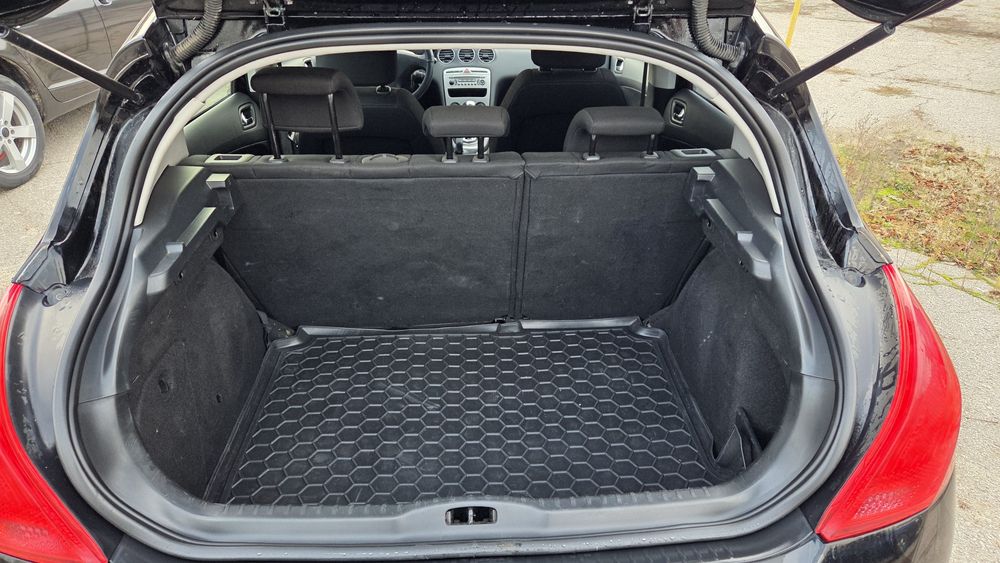 Пежо 308 хетчбек 1,6 автомат 2012