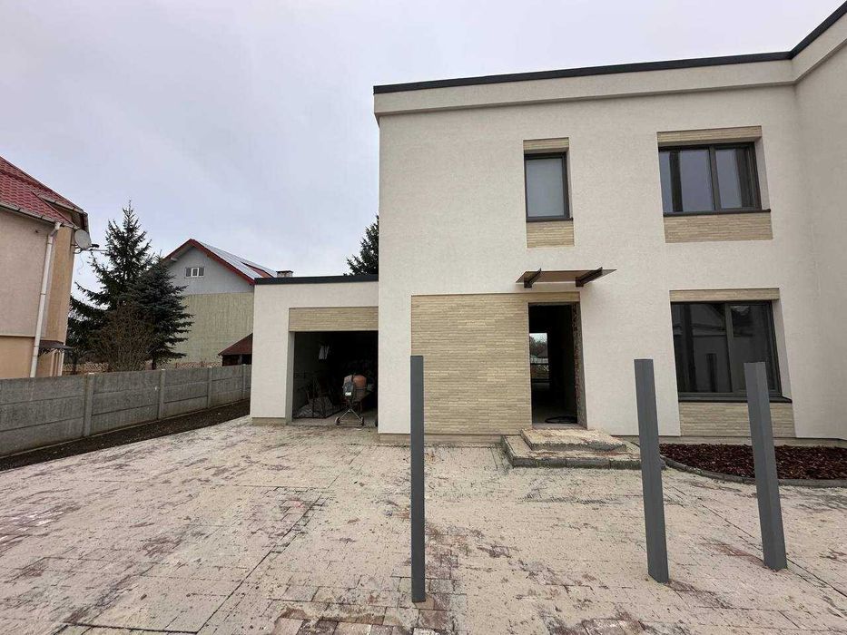 Просторий двоповерховий будинок площею 180м² у межах Івано-Франківська