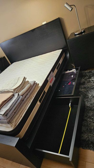 Cama casal mogno maciço 160x200cm com estrado e 4 gavetões