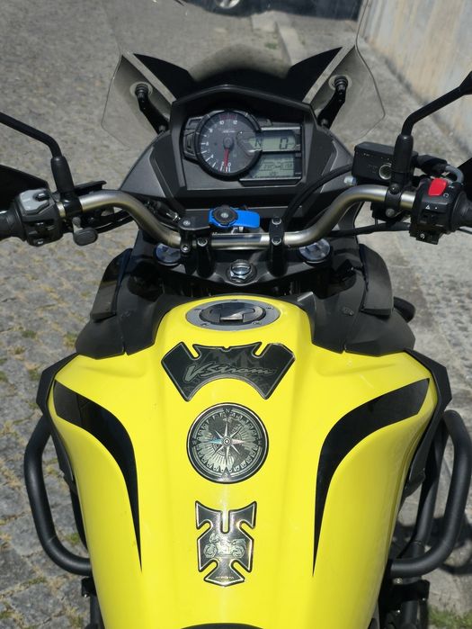 Suzuki V-Strom 650 — Excelente estado | Muitos extras. Pronta a viajar