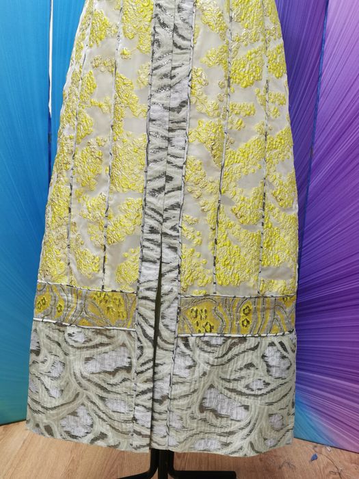 Роскошное платье, колоборация Yellow strapless H&M Concious Exlusive, Жаккард