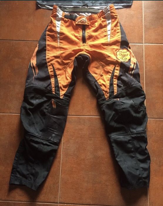 Fato motocross em bom estado