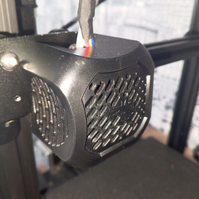 Продам Ender 3v2