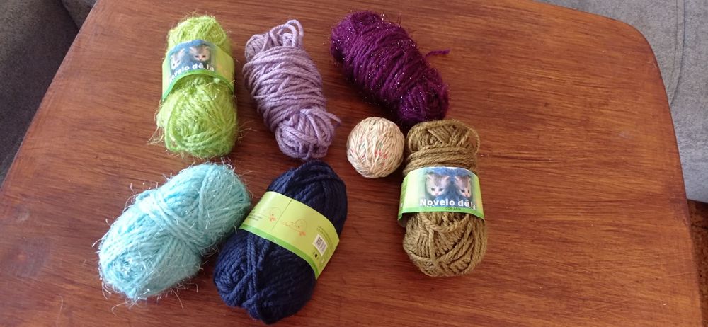 Novelos de lã várias cores