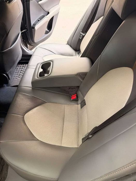 Toyota Camry XLE      2020