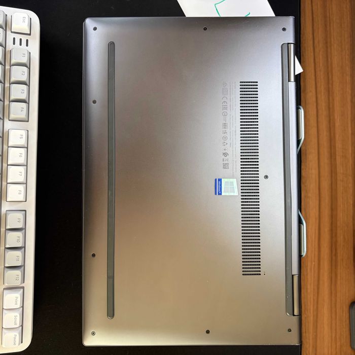 Laptop Lenovo Yoga 730 2w1 13,3" i7-10510U 8GB 500GB SSD + RYSIK (DOTYKOWY)
