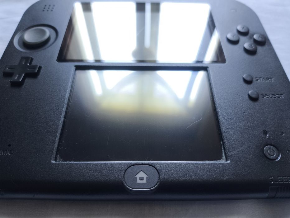 Nintendo 2DS + Extras