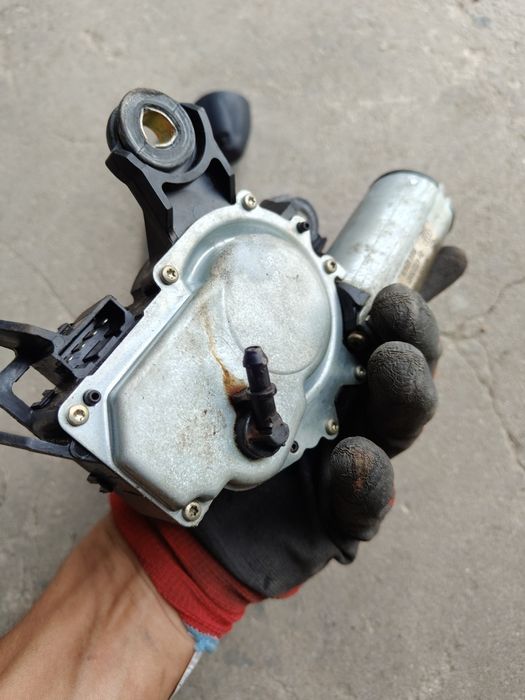 Ramię silnik silniczek wycieraczki tył volkswagen passat B5 fl lift