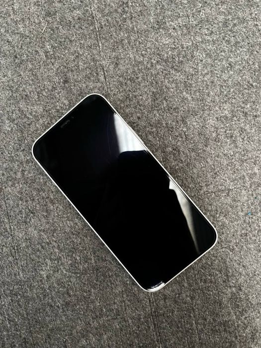 Iphone 12 stan baterii 90%