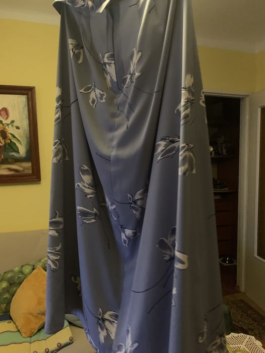 Spódnica niebieska w kwiaty