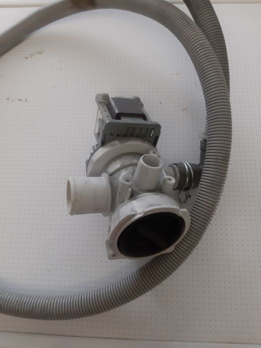 Продам запчасти на стиральную машину Delfa