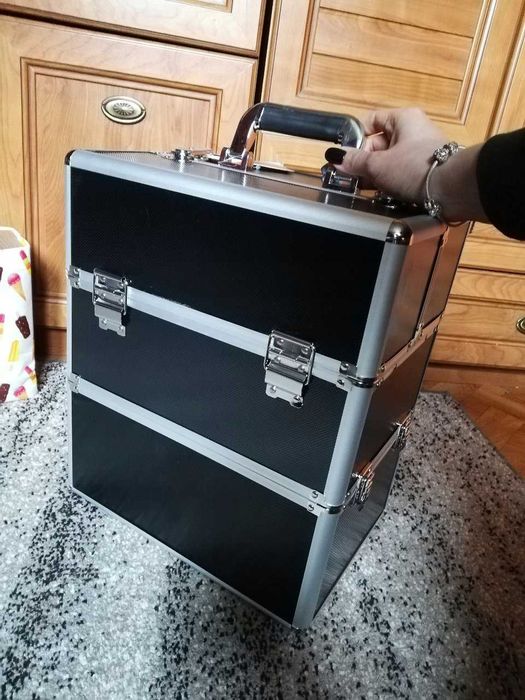 WALIZKA KOSMETYCZNA kuferek kosmetyczny na lampę lakiery akcesoria