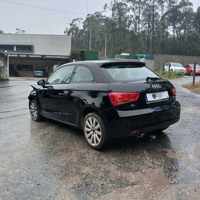 Audi A1 1.6TDI de 2015 - Peças Usadas