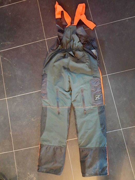 Calças de proteção anticorte para motosserra – STIHL