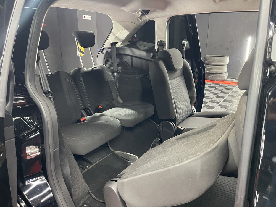 Ford Grand C-Max 2019     Troco Por Renalt ZOE 2021