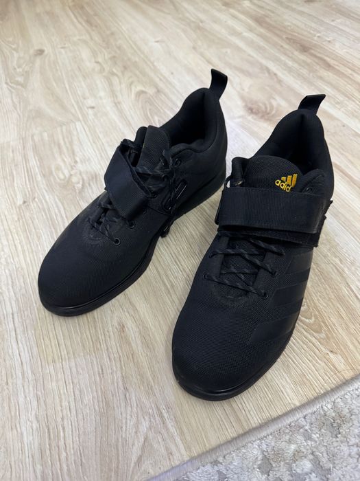 Buty Adidas Powerlift 4