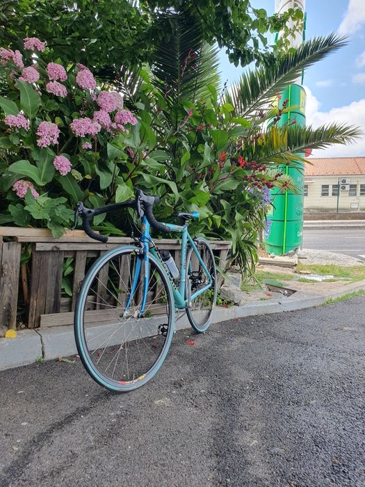 Bicicleta de Estrada Bianchi Oltre Race Shimano 105 Di2 azul claro