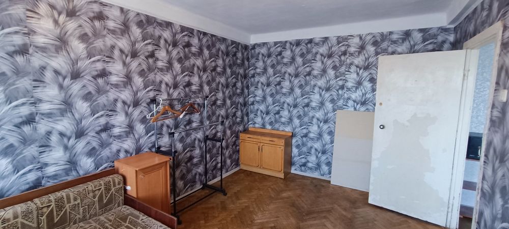 Воскресенський проспект 15(Перова), авторинок,  ТЦ "Квадрат"