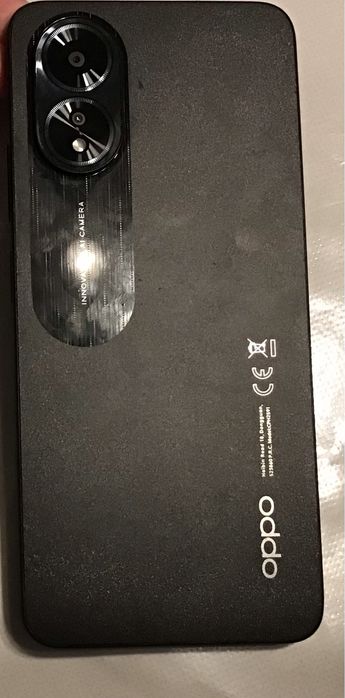 Oppo A18.