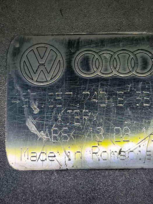 Encaixe de Cinto Trás Direito AUDI A6 C7