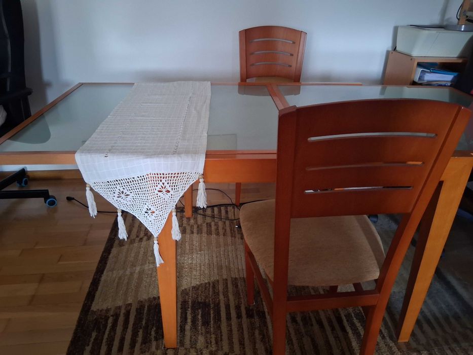 Conjunto Mesa de Jantar Extensível + 4 Cadeiras (Excelente Estado)