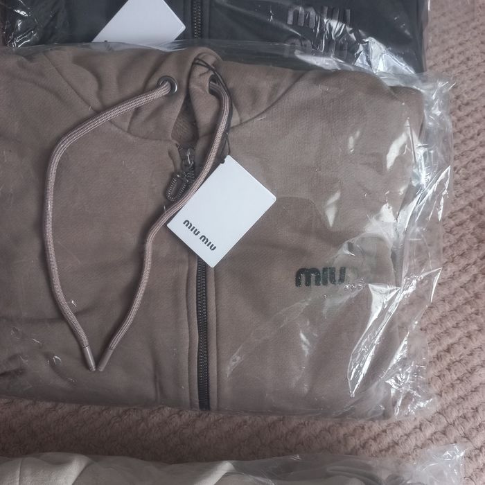 Костюм женский Miu Miu    M ,L