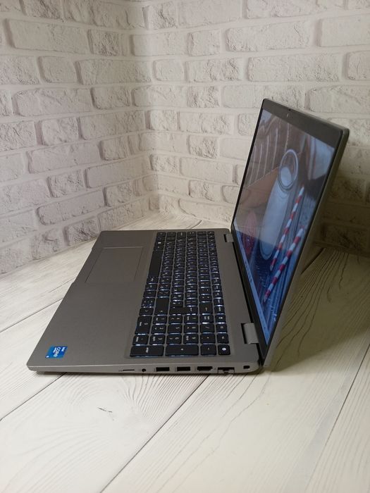 Ноутбук Dell Latitude 5520 i5-1155G7 підсвітка клавіатури
