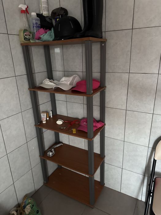 Móvel com 5 prateleiras