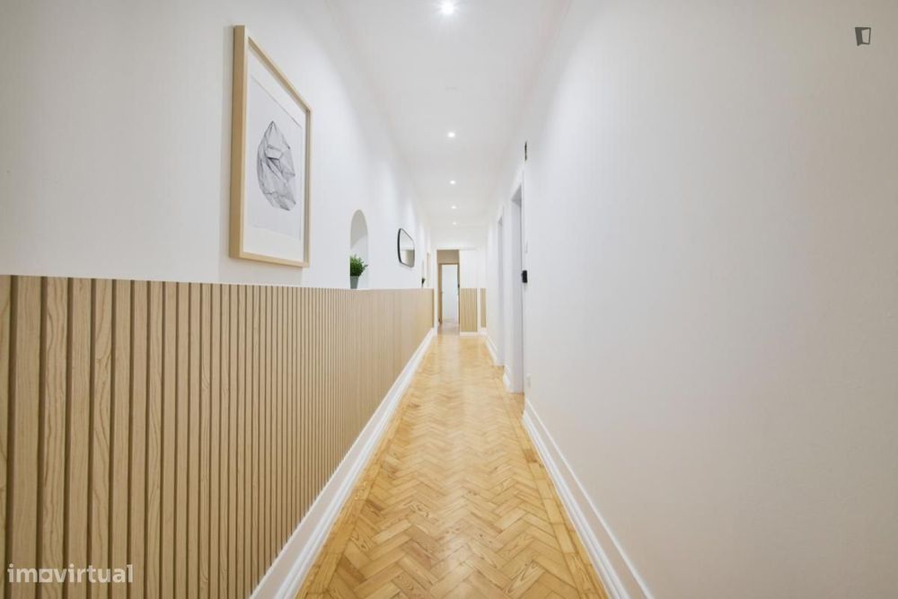 Quarto - localizado em Entrecampos Lisbon