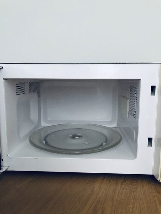 Мікрохвильовка SAMSUNG