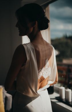 Sukienka ślubna Anna Kara Vera, jedwabna, koronka