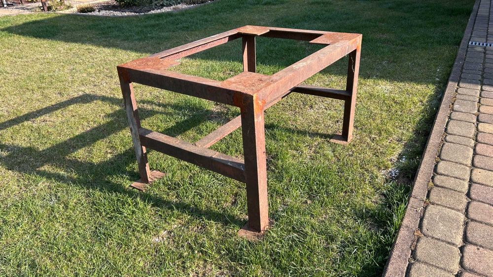Metalowy stalowy postument konstrukcja wibratora do pustaków 81x60x51