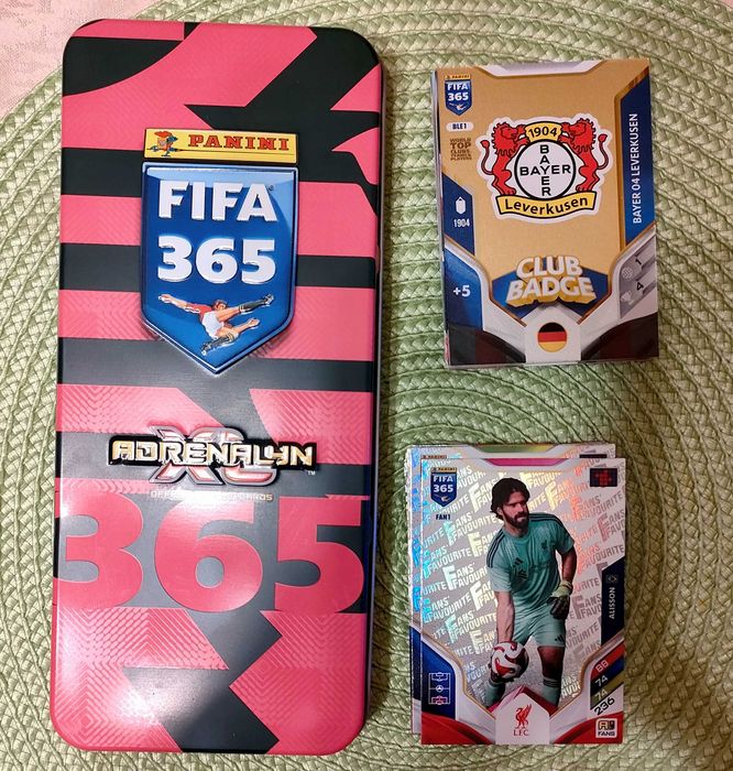Zestaw 37 kart PANINI - FIFA 365, 2026 rok + mała puszka