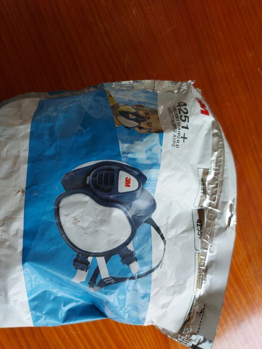 1 máscaras marca 3M referência 4251 + com filtros