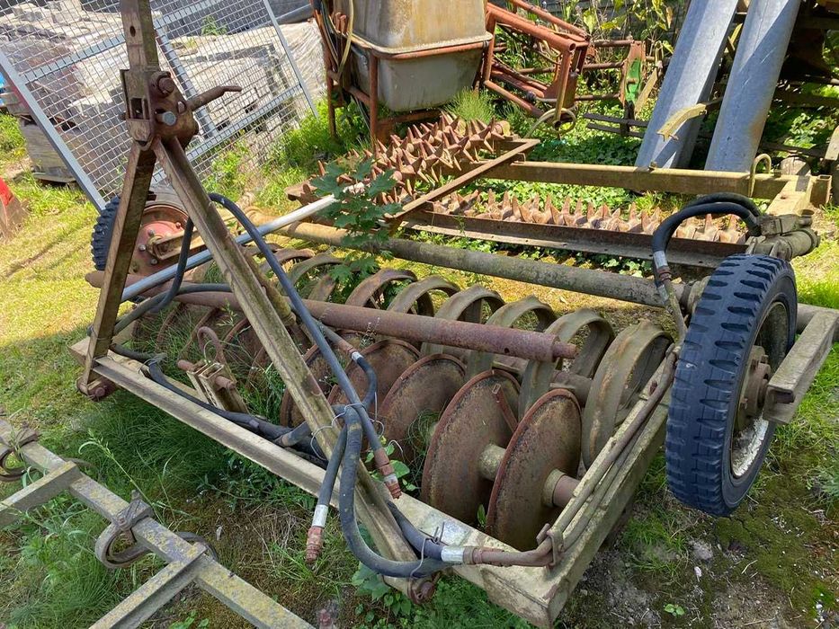 pług fortschritt B201 6 skib oraz wał doprawiający Fortschritt B603
