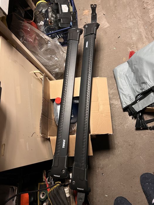 Bagażnik belki Thule Wingbar Edge czarne