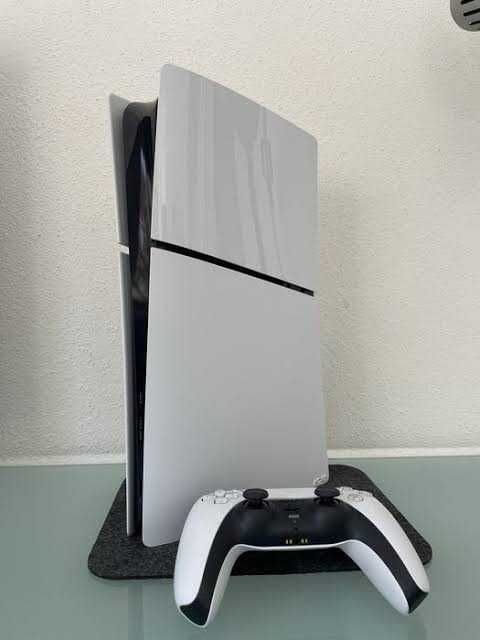 Playstation 5 Slim como NOVA - 825 GB