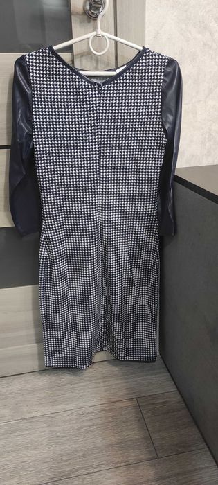 Нове плаття сукня